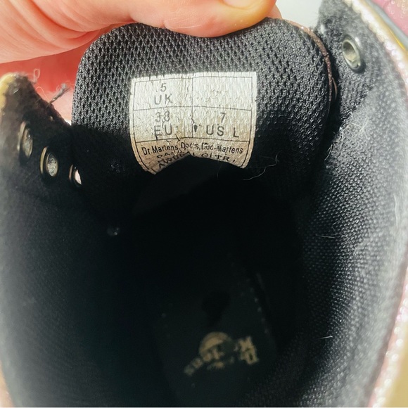 * SOLD * 🦄 Glittery pastel rainbow Doc Martens 🦄 - Picture 3 of 5